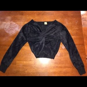 Black fuzzy super crop top drew sweater
